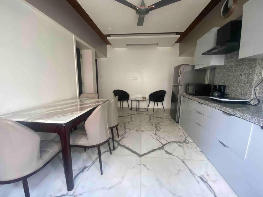 Bandra'S Prime Luxurious 2 Bhk Mumbai Exterior foto